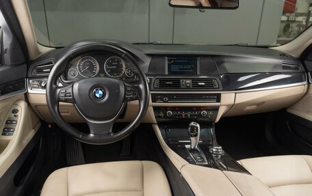 BMW 5 серия, 2011 год, 1 999 000 рублей, 6 фотография