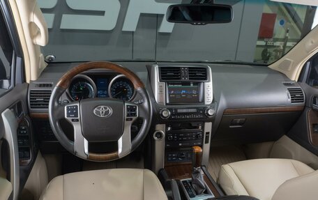 Toyota Land Cruiser Prado 150 рестайлинг 2, 2010 год, 3 349 000 рублей, 6 фотография