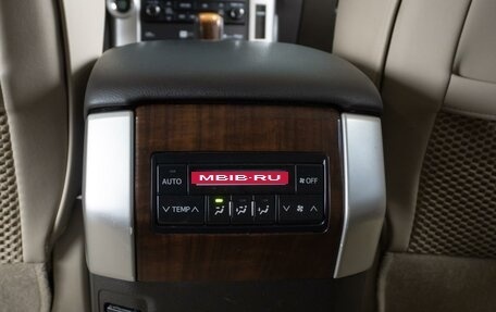 Toyota Land Cruiser Prado 150 рестайлинг 2, 2010 год, 3 349 000 рублей, 28 фотография