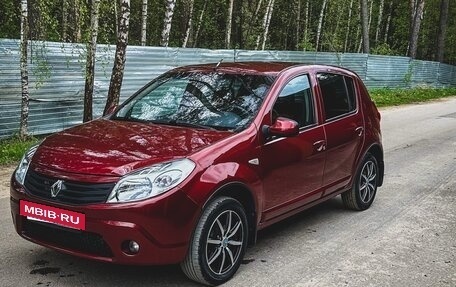 Renault Sandero I, 2011 год, 900 000 рублей, 2 фотография