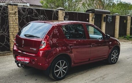 Renault Sandero I, 2011 год, 900 000 рублей, 4 фотография