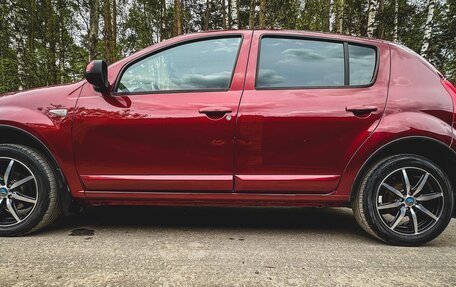 Renault Sandero I, 2011 год, 900 000 рублей, 17 фотография