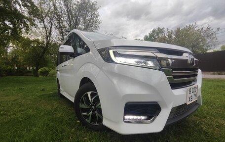 Honda Stepwgn IV, 2017 год, 2 700 000 рублей, 3 фотография