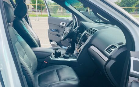 Ford Explorer VI, 2015 год, 2 700 000 рублей, 10 фотография