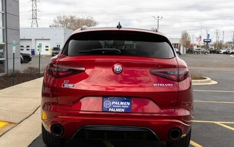 Alfa Romeo Stelvio, 2022 год, 3 250 000 рублей, 6 фотография