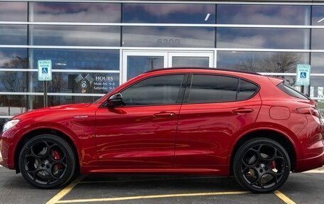 Alfa Romeo Stelvio, 2022 год, 3 250 000 рублей, 4 фотография