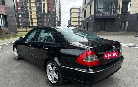 Mercedes-Benz E-Класс, 2007 год, 900 000 рублей, 9 фотография
