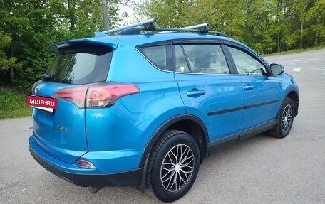 Toyota RAV4, 2015 год, 1 860 000 рублей, 4 фотография