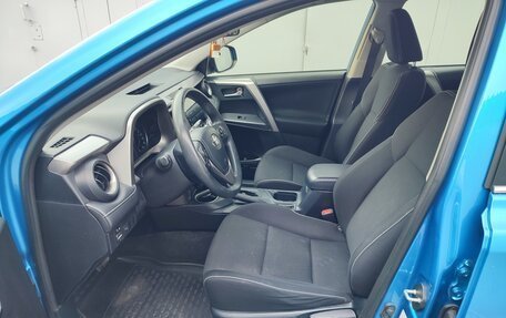 Toyota RAV4, 2015 год, 1 860 000 рублей, 17 фотография