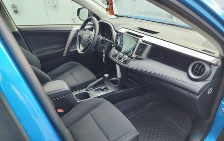 Toyota RAV4, 2015 год, 1 860 000 рублей, 18 фотография