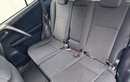 Toyota RAV4, 2015 год, 1 860 000 рублей, 25 фотография