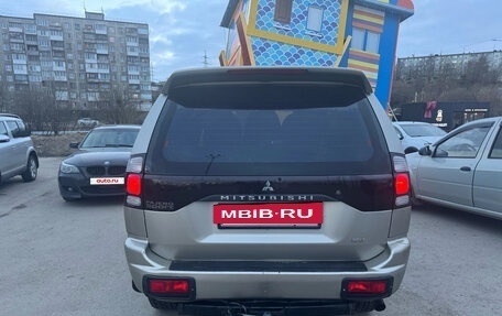 Mitsubishi Pajero Sport II рестайлинг, 2005 год, 1 100 000 рублей, 3 фотография