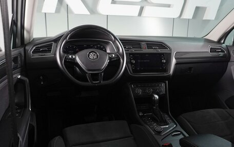 Volkswagen Tiguan II, 2018 год, 2 839 000 рублей, 6 фотография