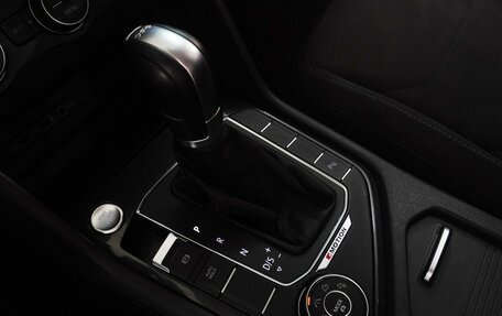 Volkswagen Tiguan II, 2018 год, 2 839 000 рублей, 13 фотография