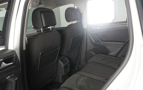 Volkswagen Tiguan II, 2018 год, 2 839 000 рублей, 11 фотография