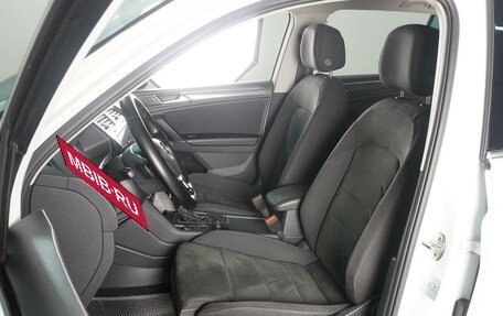 Volkswagen Tiguan II, 2018 год, 2 839 000 рублей, 10 фотография