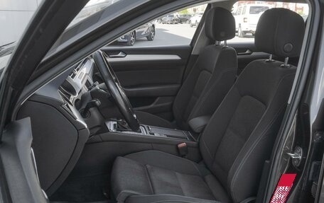 Volkswagen Passat B8 рестайлинг, 2016 год, 1 999 000 рублей, 10 фотография