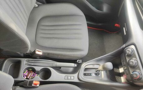 Toyota Yaris, 2020 год, 1 390 000 рублей, 6 фотография