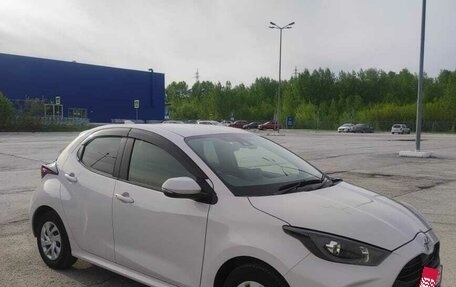 Toyota Yaris, 2020 год, 1 390 000 рублей, 13 фотография