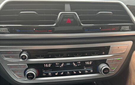 BMW 7 серия, 2018 год, 4 700 000 рублей, 14 фотография