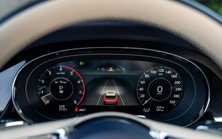 Bentley Bentayga I, 2024 год, 40 000 000 рублей, 11 фотография