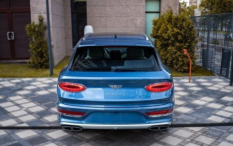 Bentley Bentayga I, 2024 год, 40 000 000 рублей, 4 фотография