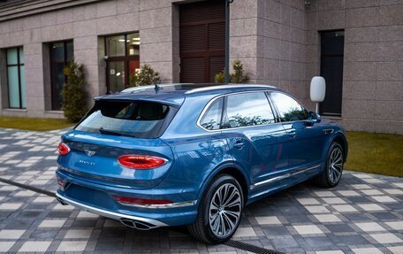 Bentley Bentayga I, 2024 год, 40 000 000 рублей, 3 фотография