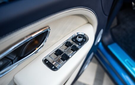 Bentley Bentayga I, 2024 год, 40 000 000 рублей, 18 фотография