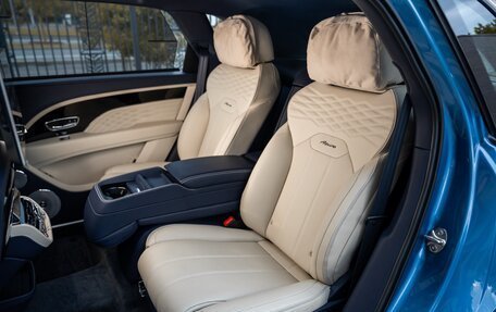 Bentley Bentayga I, 2024 год, 40 000 000 рублей, 19 фотография