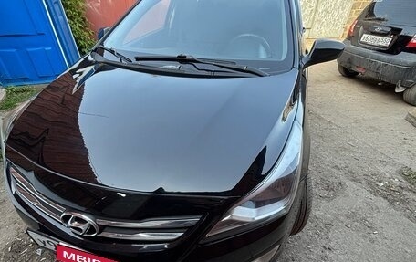 Hyundai Solaris II рестайлинг, 2016 год, 620 000 рублей, 2 фотография