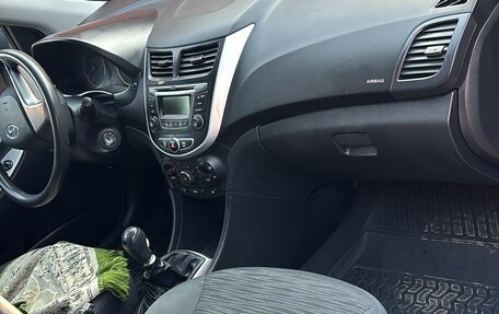 Hyundai Solaris II рестайлинг, 2016 год, 620 000 рублей, 17 фотография