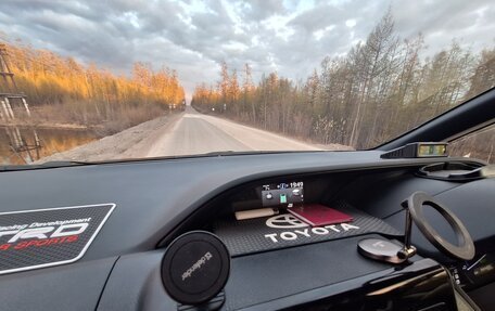 Toyota Voxy III, 2014 год, 2 300 000 рублей, 26 фотография