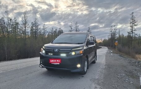 Toyota Voxy III, 2014 год, 2 300 000 рублей, 31 фотография