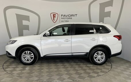 Mitsubishi Outlander III рестайлинг 3, 2019 год, 1 850 000 рублей, 5 фотография