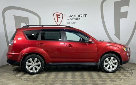 Mitsubishi Outlander III рестайлинг 3, 2011 год, 1 050 000 рублей, 4 фотография