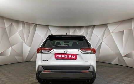 Toyota RAV4, 2021 год, 3 995 000 рублей, 8 фотография