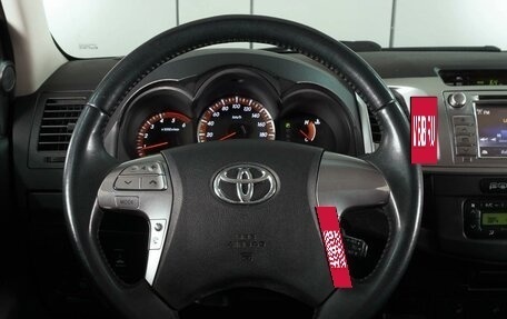 Toyota Hilux VII, 2015 год, 2 749 000 рублей, 12 фотография