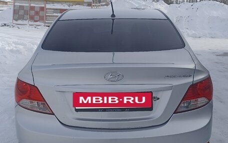 Hyundai Solaris II рестайлинг, 2011 год, 570 000 рублей, 2 фотография