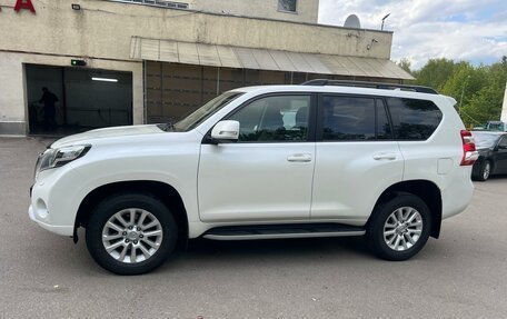 Toyota Land Cruiser Prado 150 рестайлинг 2, 2017 год, 3 800 000 рублей, 9 фотография