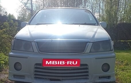 Nissan Presage I, 1999 год, 300 000 рублей, 1 фотография