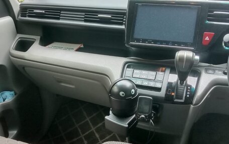 Honda Stepwgn IV, 2016 год, 2 200 000 рублей, 8 фотография