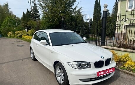 BMW 1 серия, 2011 год, 800 000 рублей, 7 фотография