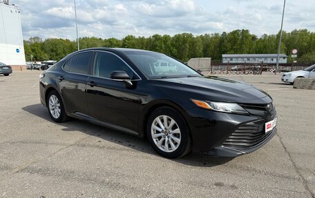 Toyota Camry, 2018 год, 2 400 000 рублей, 2 фотография