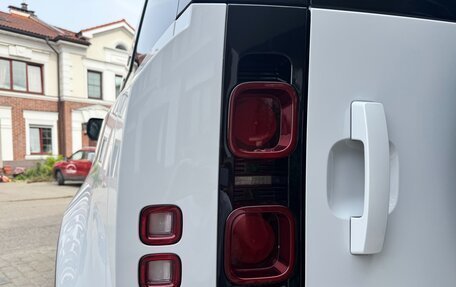 Land Rover Defender II, 2021 год, 5 936 000 рублей, 10 фотография