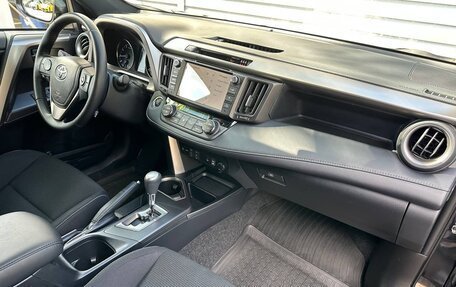 Toyota RAV4, 2019 год, 3 000 000 рублей, 6 фотография