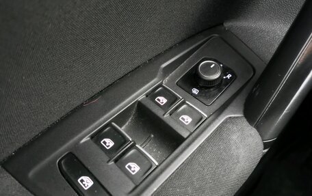 Volkswagen Tiguan II, 2018 год, 2 290 000 рублей, 15 фотография