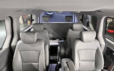 Hyundai Grand Starex Grand Starex I рестайлинг 2, 2021 год, 2 482 000 рублей, 17 фотография
