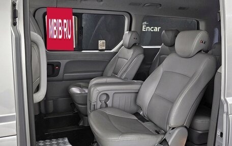 Hyundai Grand Starex Grand Starex I рестайлинг 2, 2021 год, 2 482 000 рублей, 16 фотография