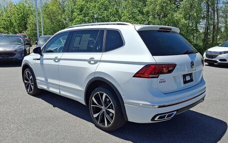 Volkswagen Tiguan II, 2022 год, 4 660 000 рублей, 5 фотография