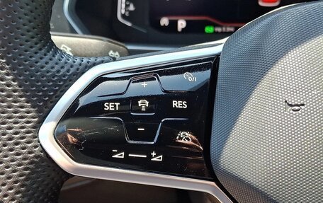 Volkswagen Tiguan II, 2022 год, 4 660 000 рублей, 14 фотография